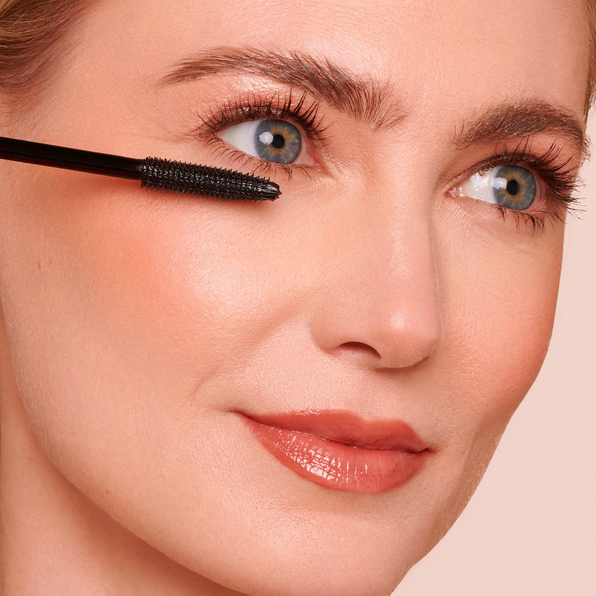 Lash-Expert Twist Brush Mascara